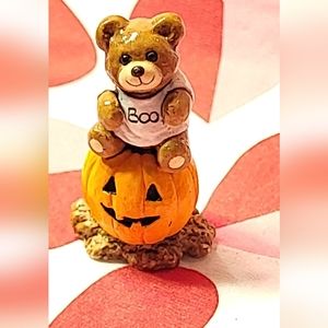 Wee Forest Folk, "Boo Bear" ,T-3, Donna Peterson Engraved Pumpkin 1984